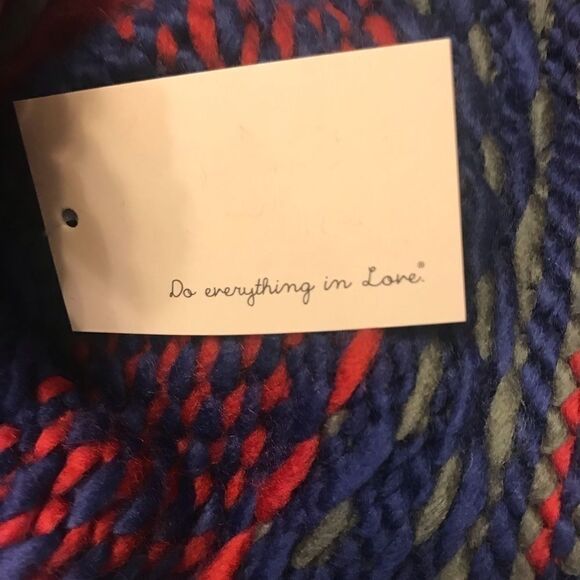 Do Everything in Love knitted Pom Pom hat - Picture 4 of 4